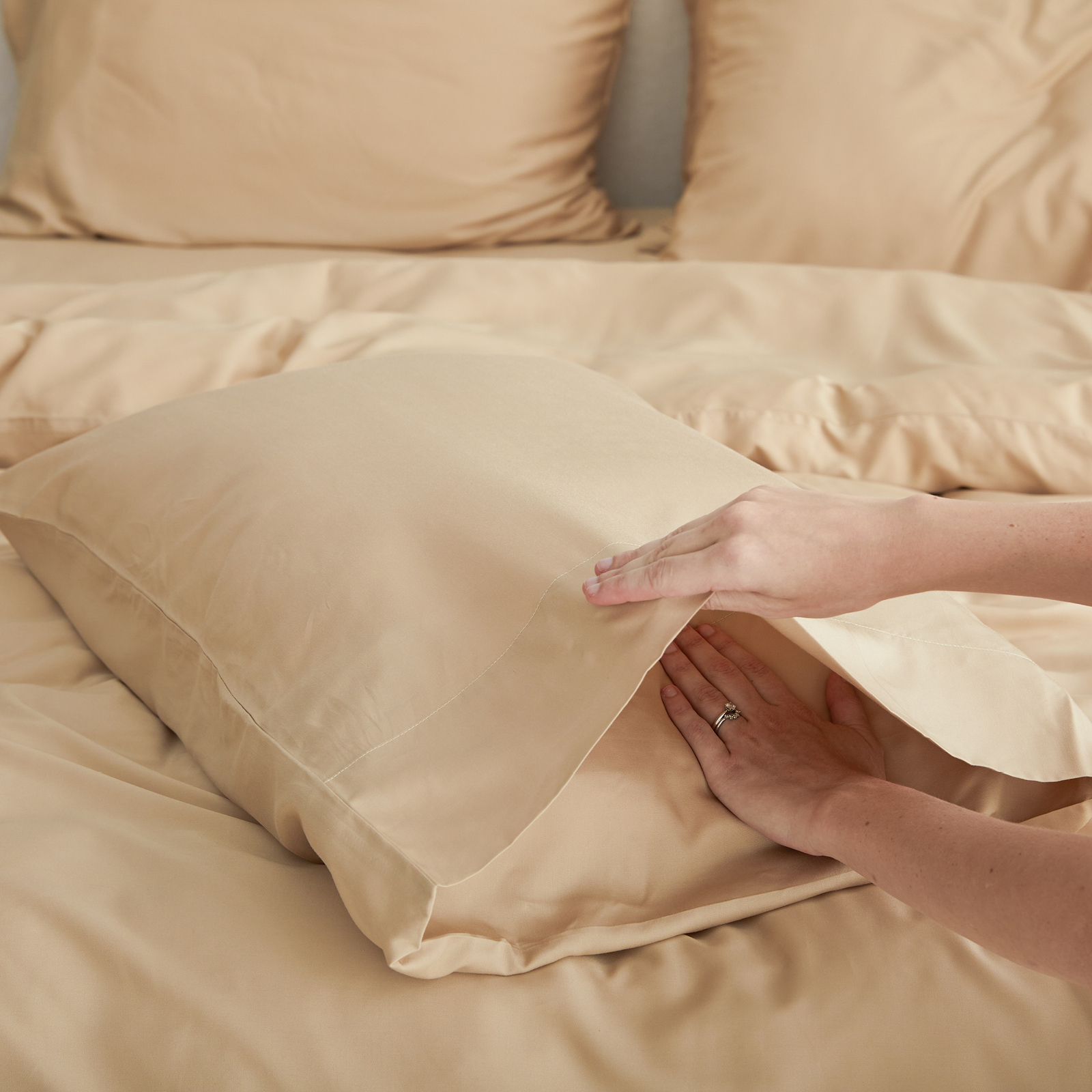 Bamboo Standard Pillowcase Set in Latte (2)