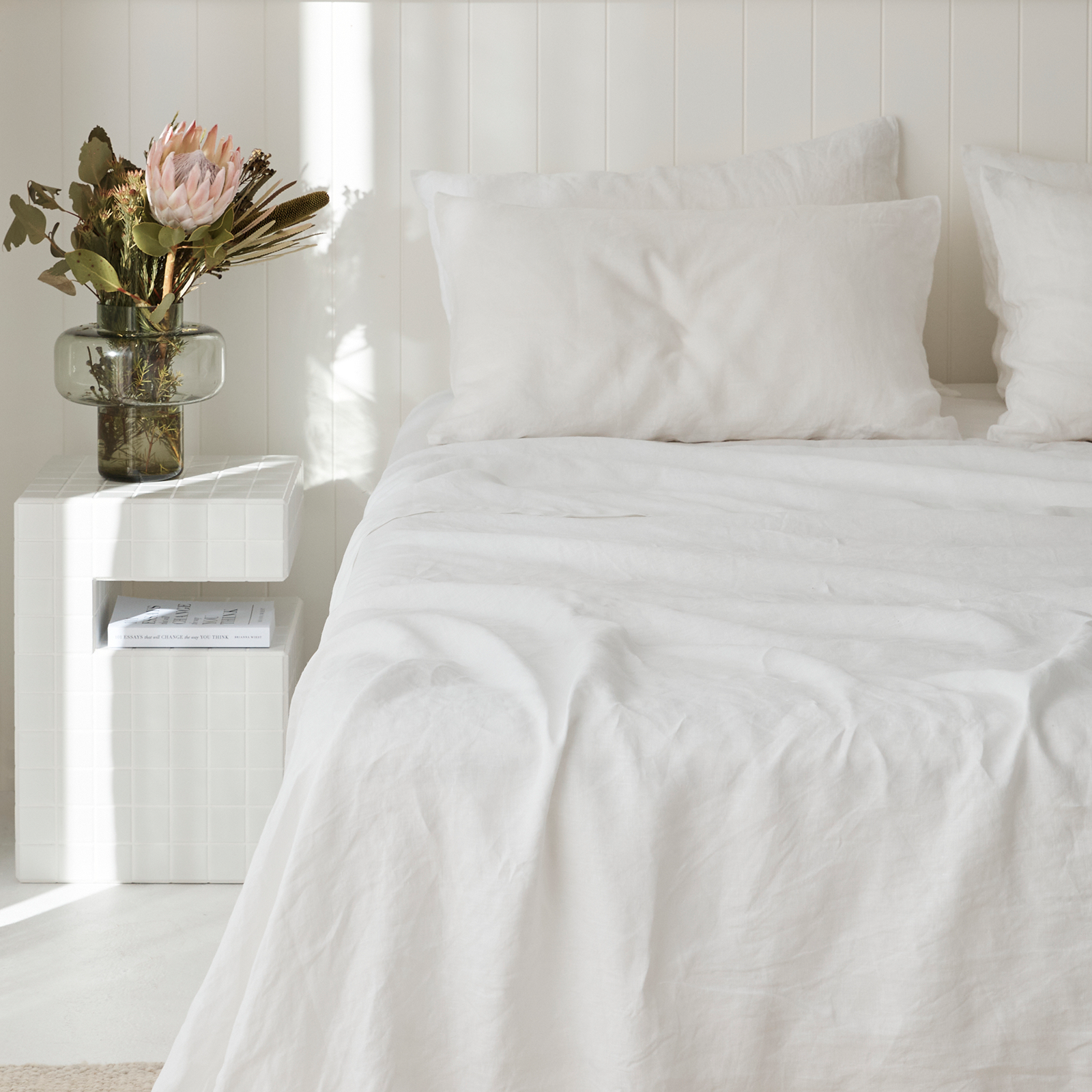 100% pure French linen sheet set in White