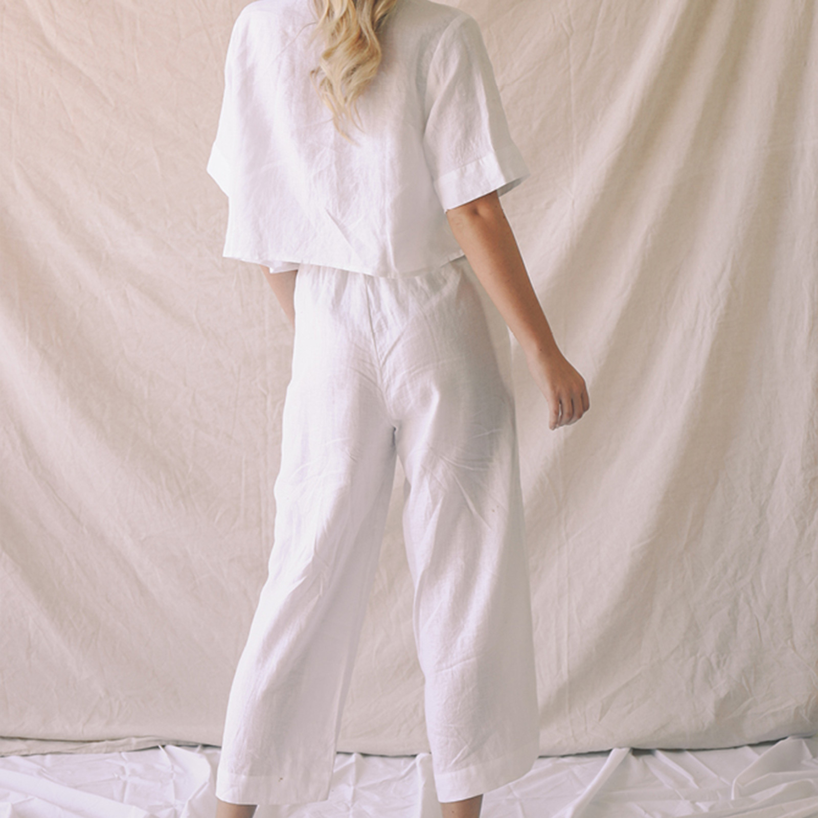 Poppy Lounge Set in White 