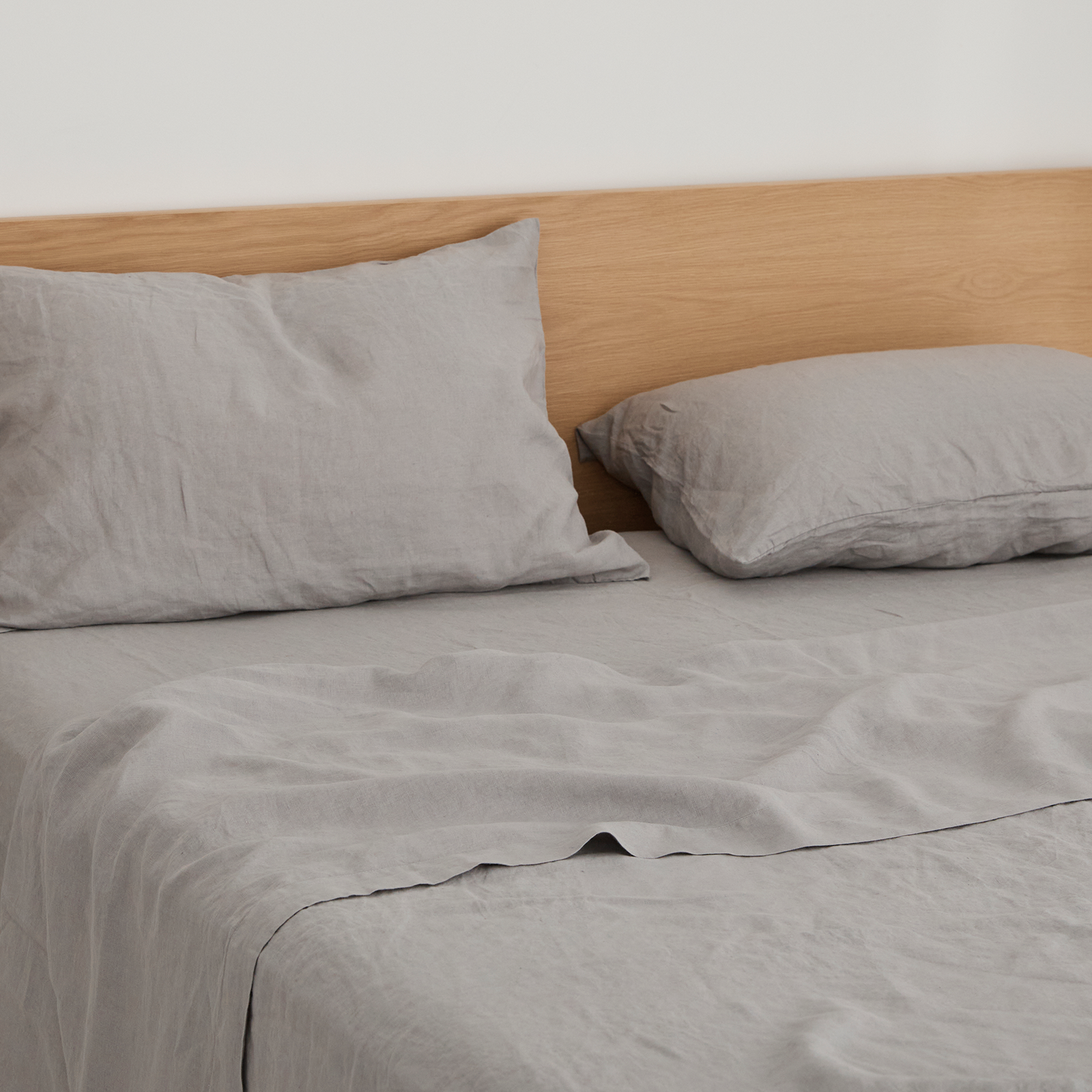 KING SIZE 100% Pire Linen Soft Grey Pillowcase Set (2)