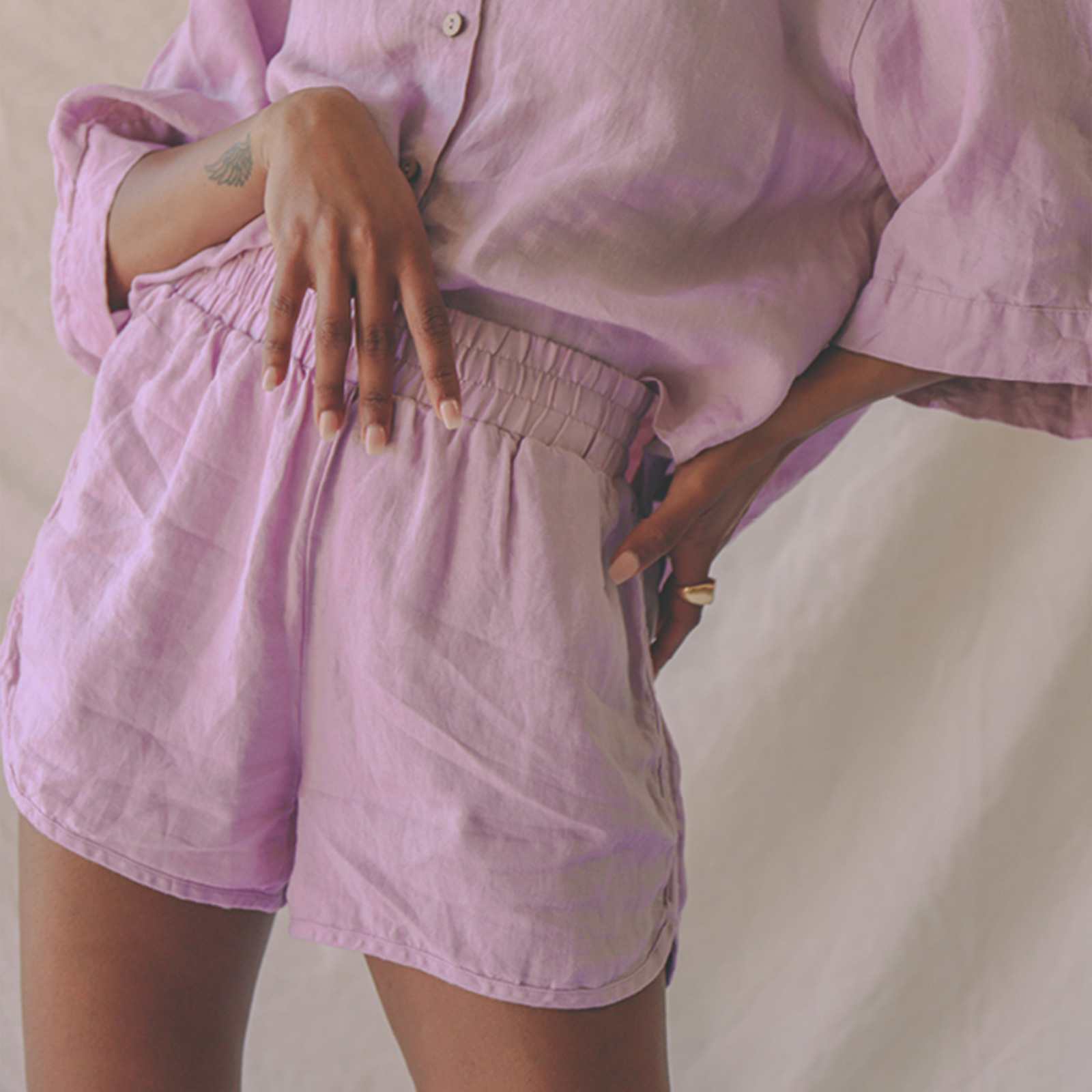 Relaxed Short in Lilac